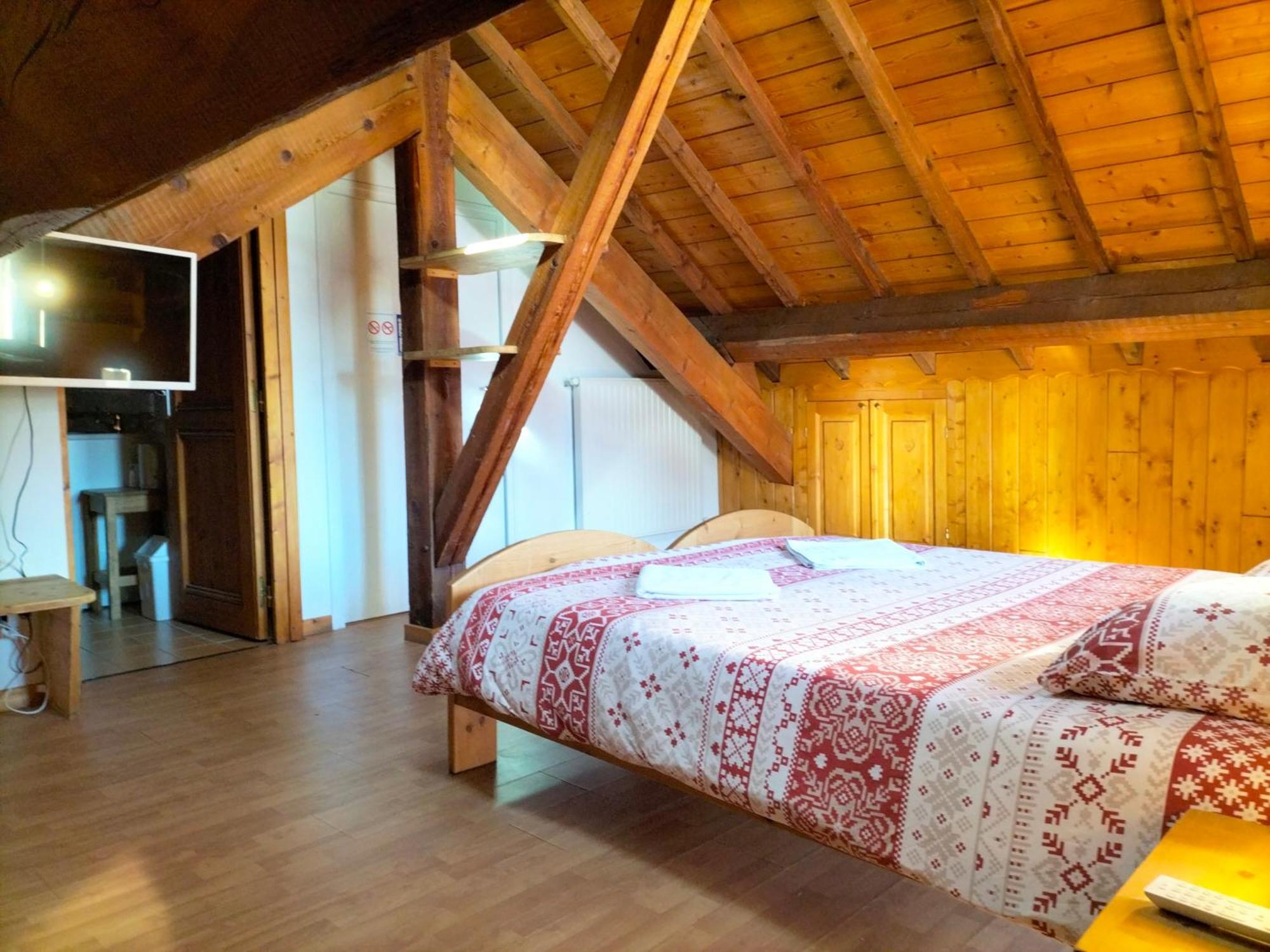 Auberge La Maison De Catherine Puy-Saint-Pierre Eksteriør billede